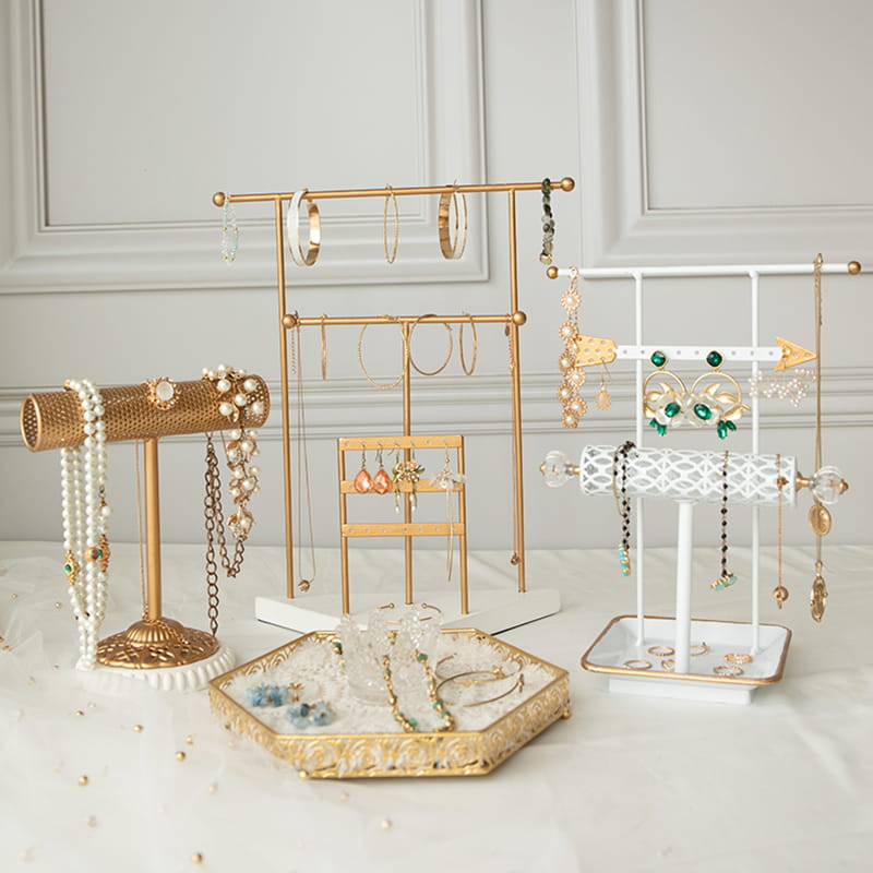 Kaki paparan gelang dengan dulang penyimpanan