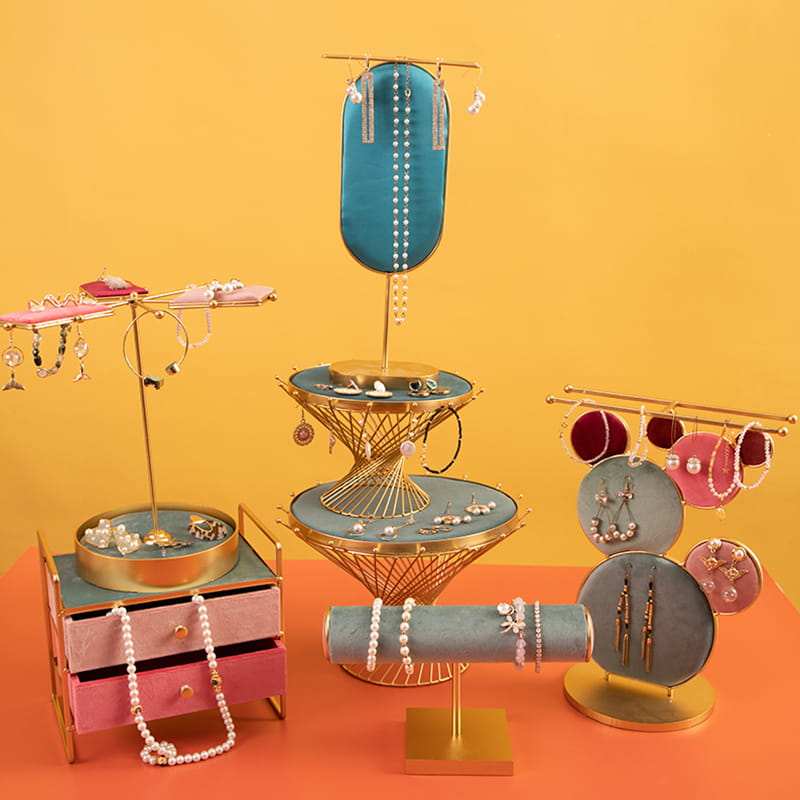 Stand paparan barang kemas gelang isi rumah