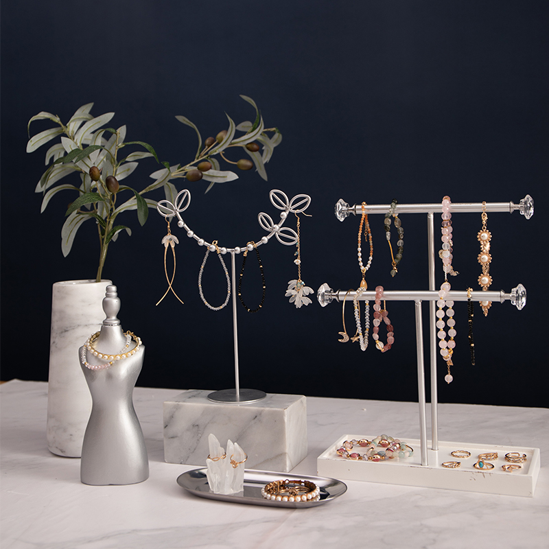 Stand paparan barang kemas gelang isi rumah