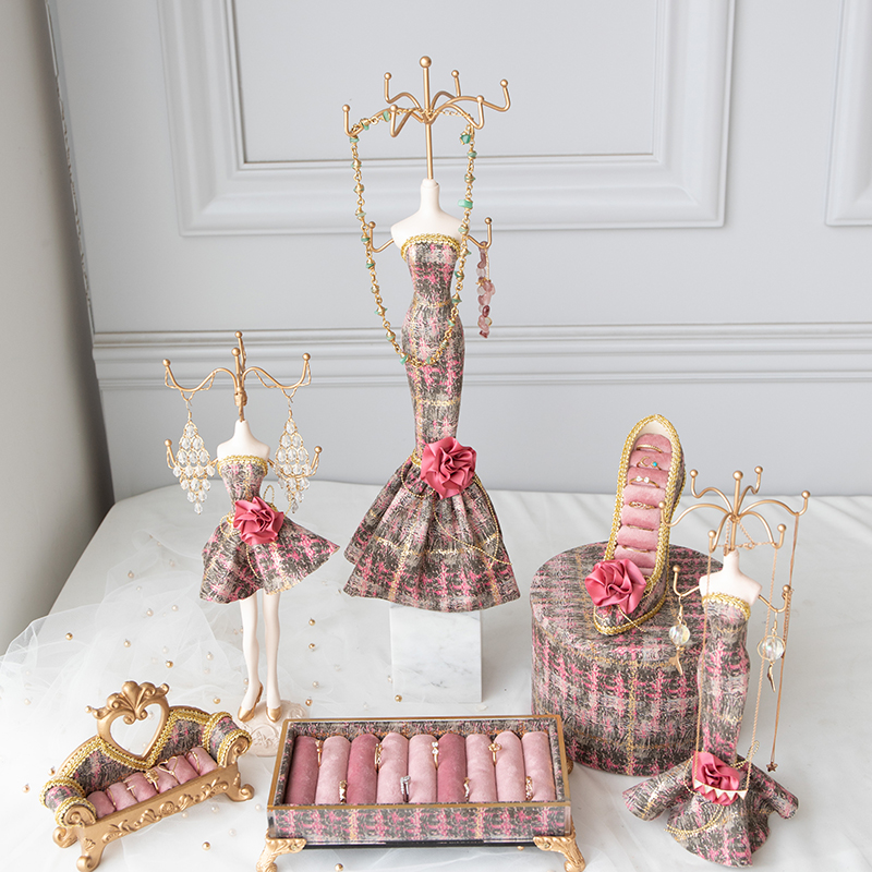 Bentuk Pakaian Corak Grid Set Pemegang Paparan Barang Kemas Berbentuk Manekin Berbentuk Kasut Tinggi